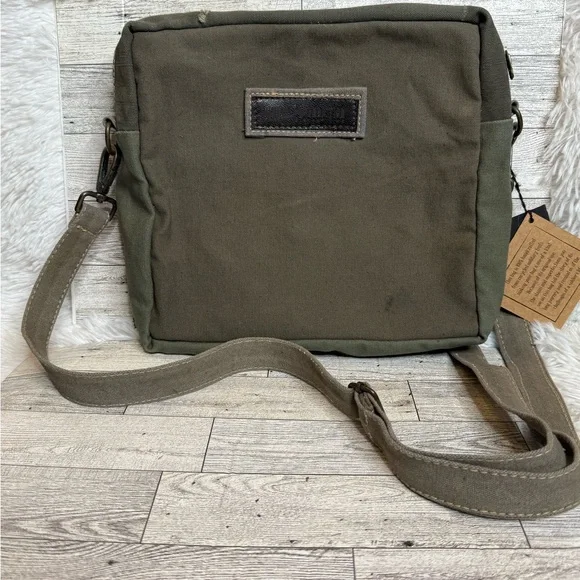 Vintage Addiction Recycled Military Tent Patchwork Crossbody Bag NWT - Picture 4 of 8
